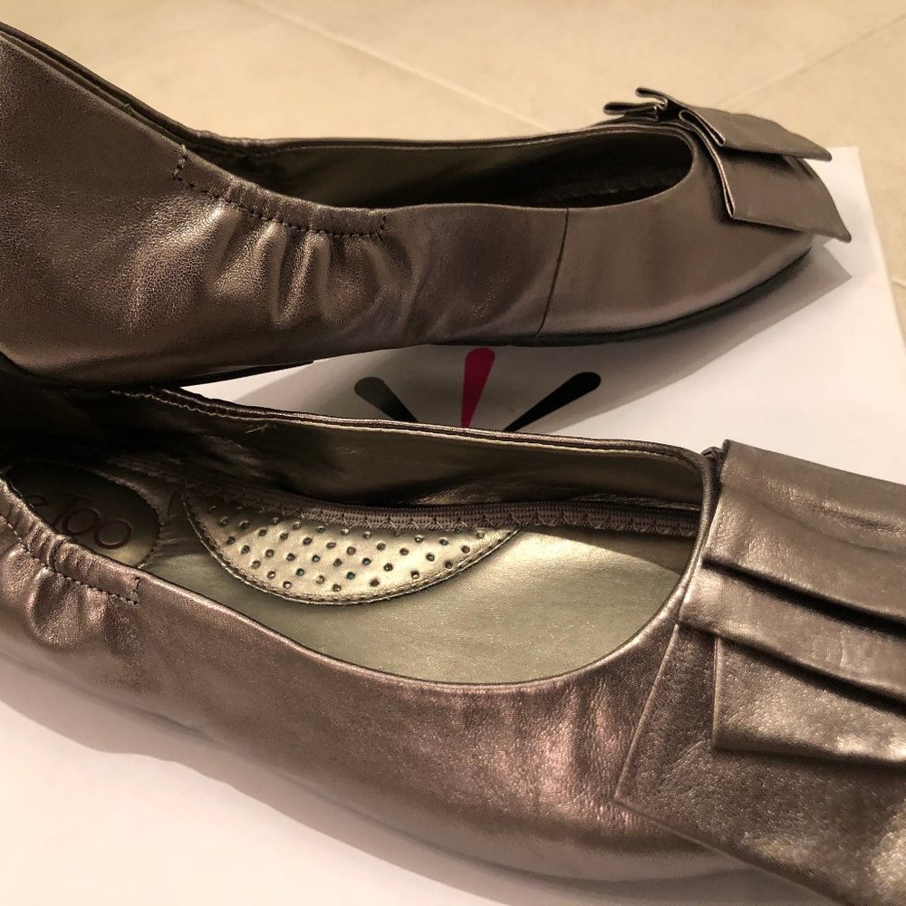 ME TOO ballet flat, "Lilyana" Pewter Glazed Leather, 6.5M Brand NEW w/o Box